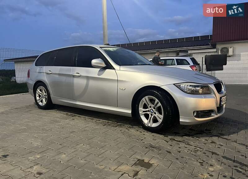 BMW 3 Series 2009