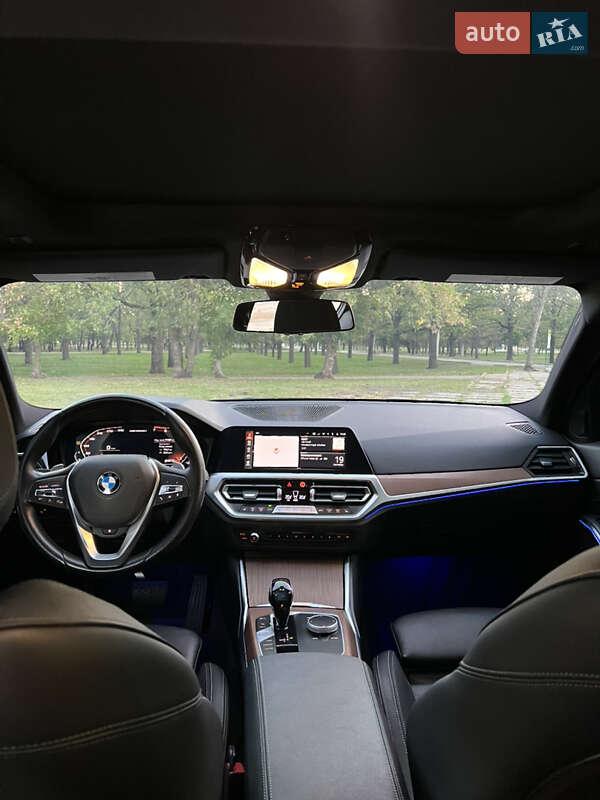 Седан BMW 3 Series 2020 в Харкові