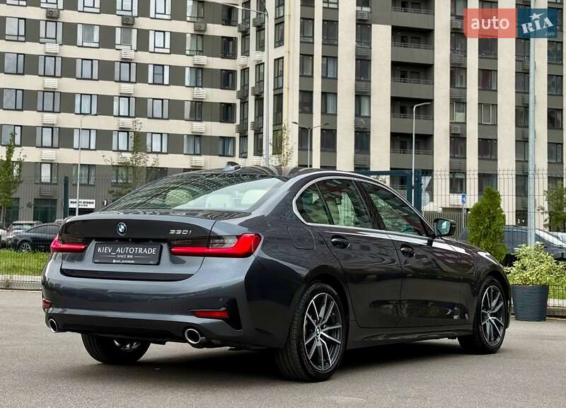 Седан BMW 3 Series 2019 в Киеве