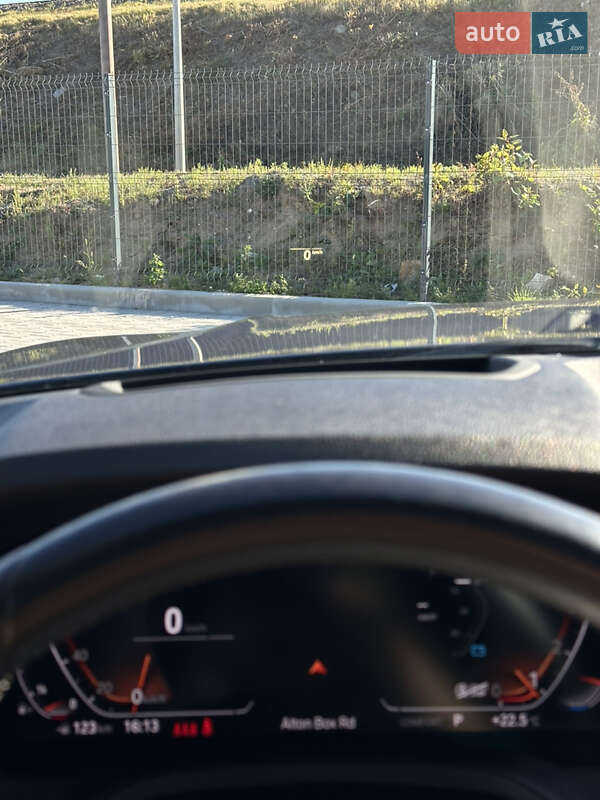 Седан BMW 3 Series 2021 в Ирпене