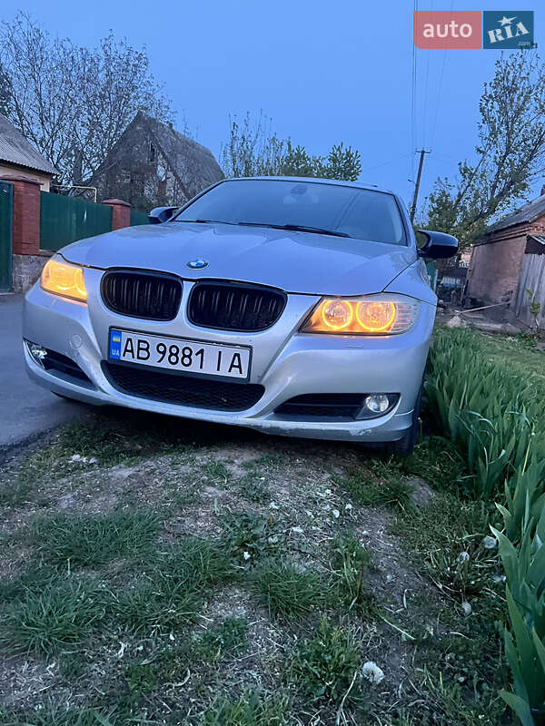 Седан BMW 3 Series 2011 в Калиновке фото 5 Седан BMW 3 Series 2011 в Калиновке