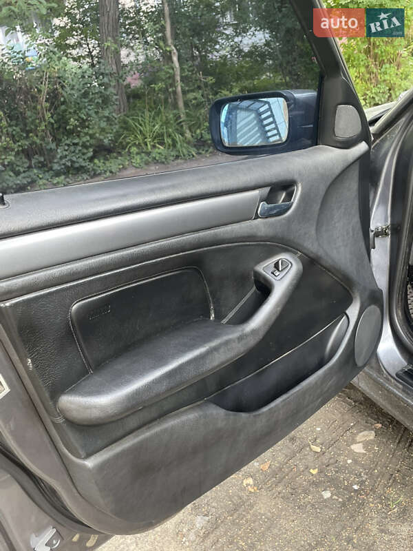 Седан BMW 3 Series 1998 в Ромнах