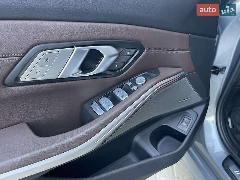 Седан BMW 3 Series 2024 в Черновцах