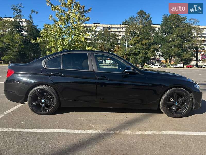 Седан BMW 3 Series 2014 в Киеве