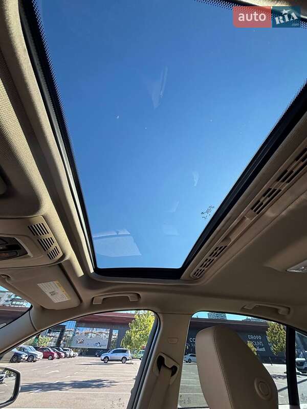 Седан BMW 3 Series 2014 в Киеве