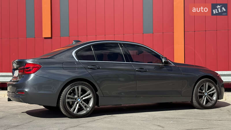 Седан BMW 3 Series 2017 в Киеве