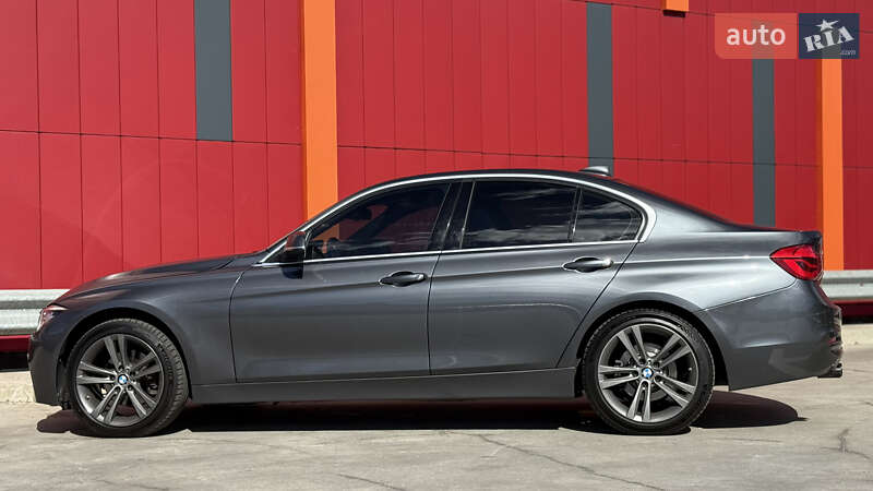 Седан BMW 3 Series 2017 в Киеве