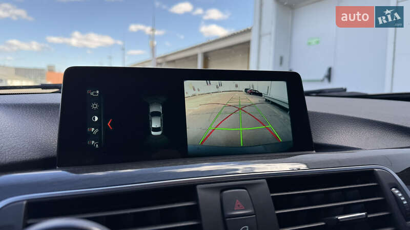 Седан BMW 3 Series 2017 в Киеве