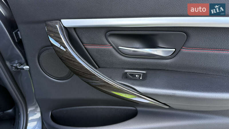 Седан BMW 3 Series 2017 в Киеве