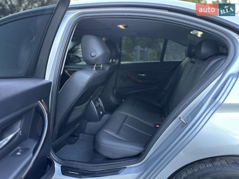Седан BMW 3 Series 2013 в Хмельницькому