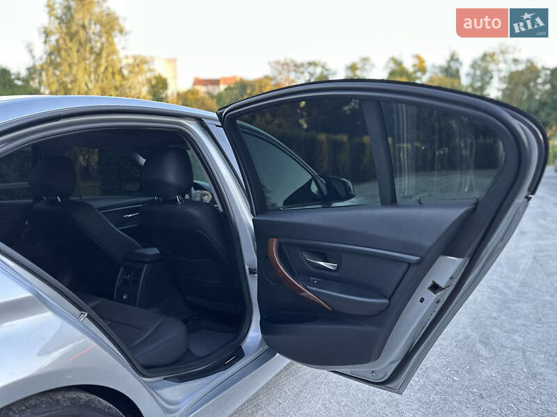 Седан BMW 3 Series 2013 в Хмельницькому