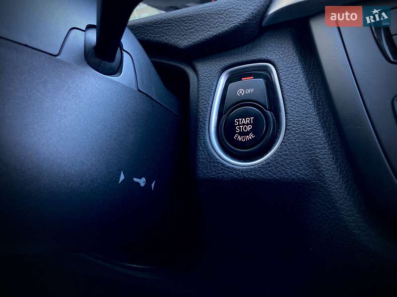 Седан BMW 3 Series 2015 в Києві