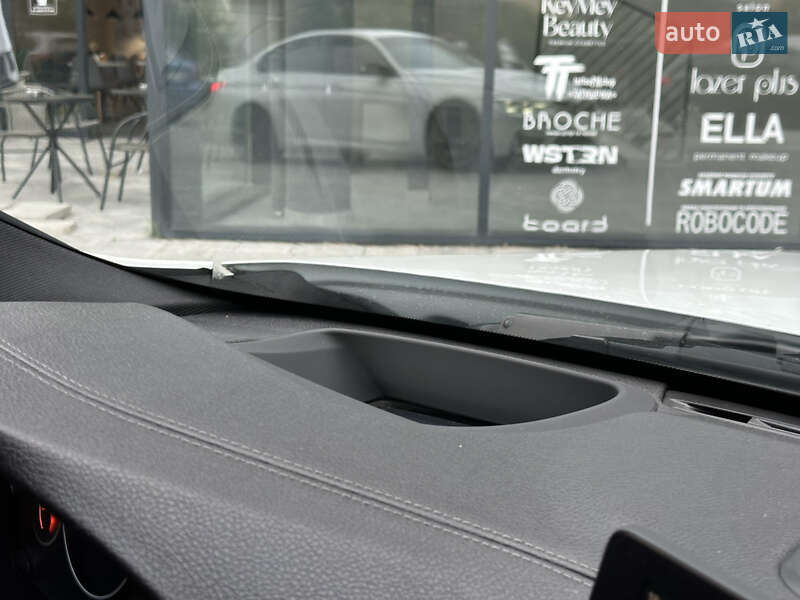 Седан BMW 3 Series 2017 в Ужгороде фото 23 Седан BMW 3 Series 2017 в Ужгороде