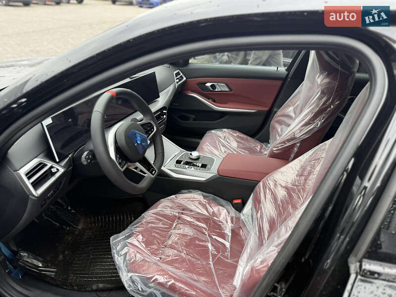 Седан BMW 3 Series 2025 в Черновцах