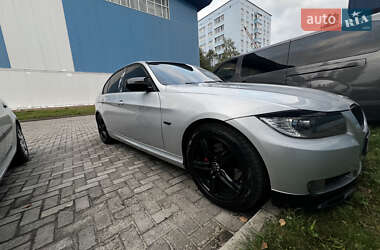 Седан BMW 3 Series 2010 в Сумах