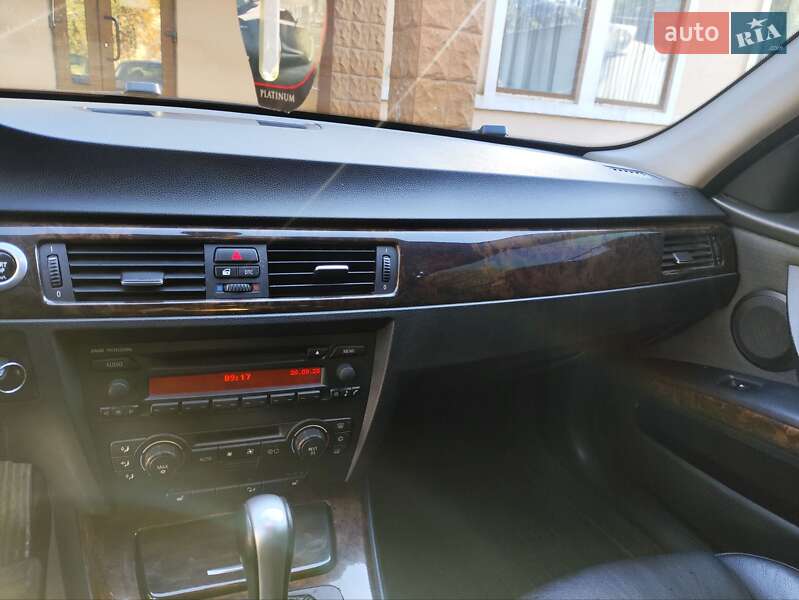 Седан BMW 3 Series 2006 в Новониколаевке фото 11 Седан BMW 3 Series 2006 в Новониколаевке