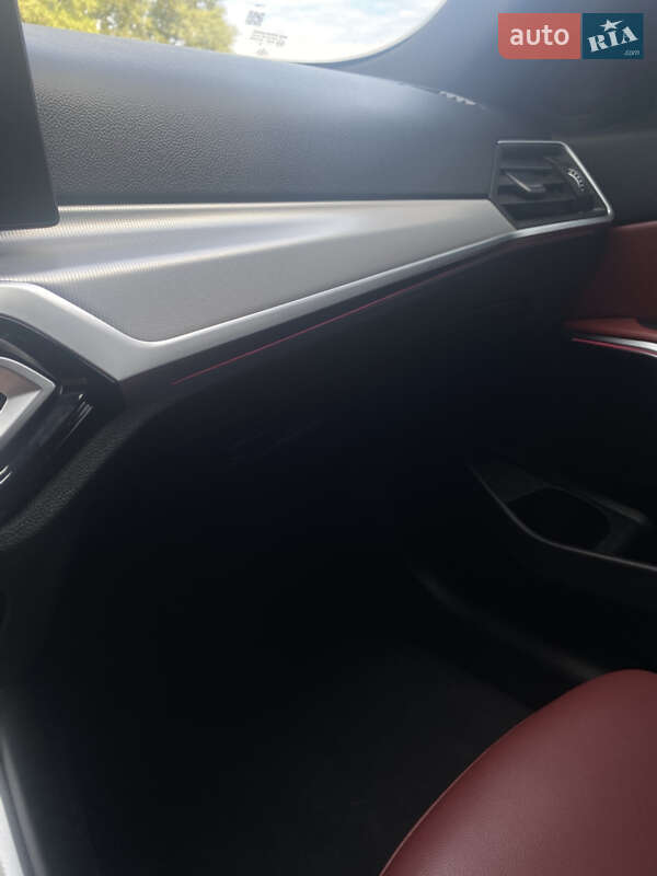 Седан BMW 3 Series 2022 в Днепре