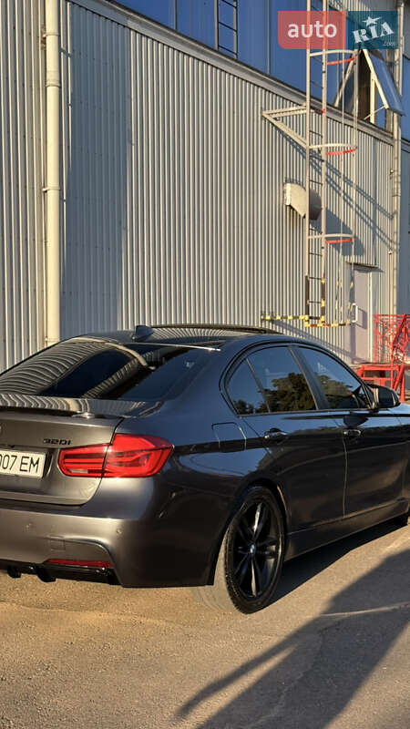 Седан BMW 3 Series 2015 в Белгороде-Днестровском фото 6 Седан BMW 3 Series 2015 в Белгороде-Днестровском