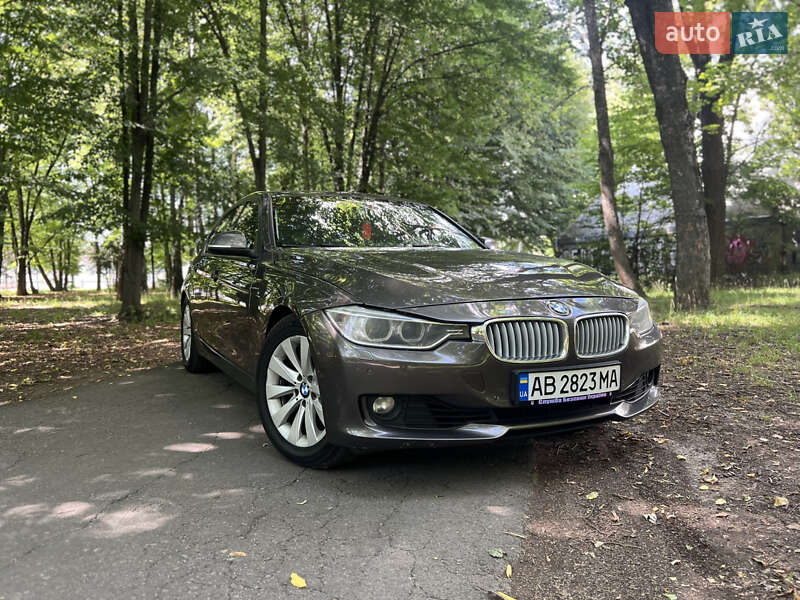 Седан BMW 3 Series 2013 в Виннице