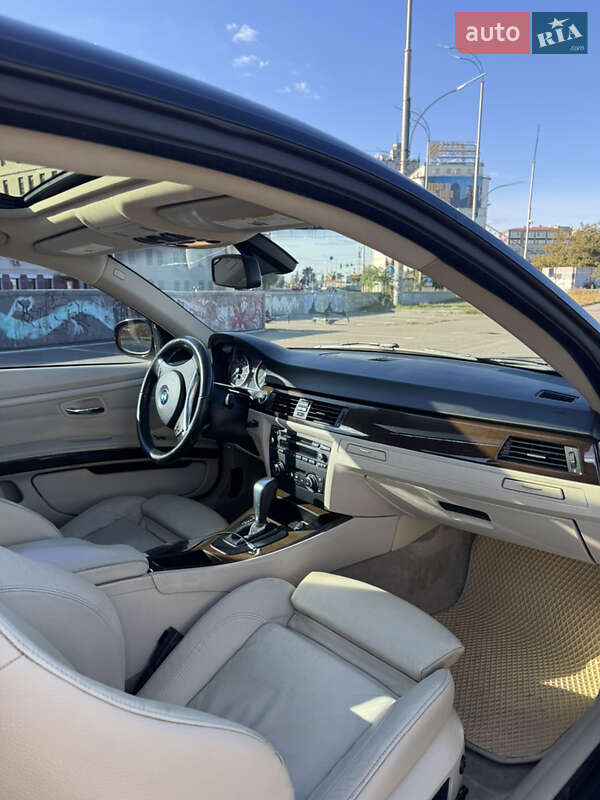 Купе BMW 3 Series 2010 в Киеве