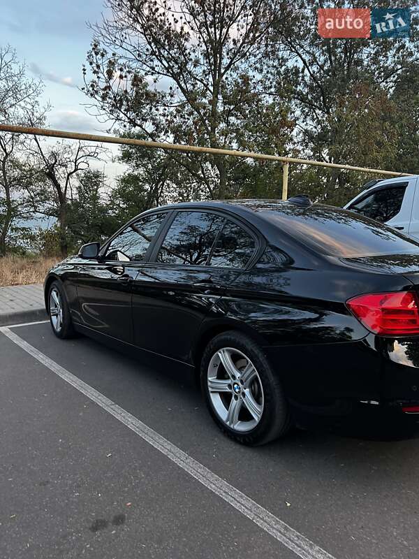 Седан BMW 3 Series 2015 в Одесі