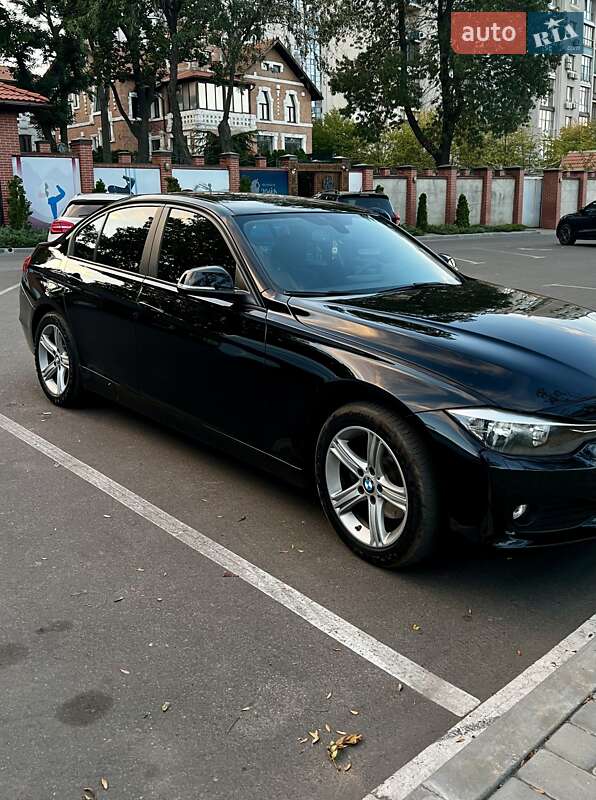 Седан BMW 3 Series 2015 в Одесі