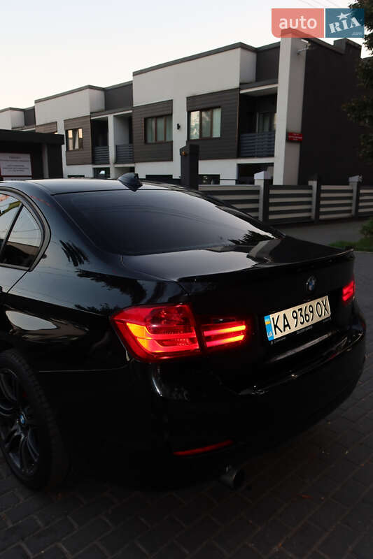 Седан BMW 3 Series 2013 в Виннице