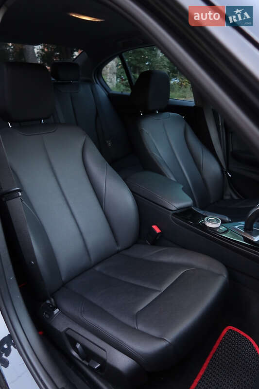 Седан BMW 3 Series 2013 в Виннице