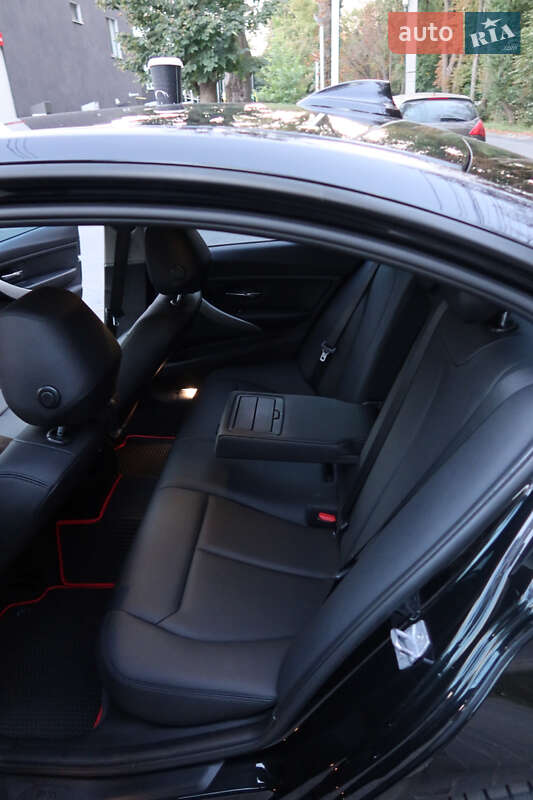 Седан BMW 3 Series 2013 в Виннице