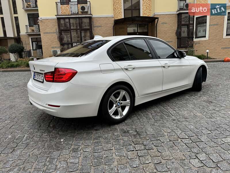 Седан BMW 3 Series 2015 в Києві