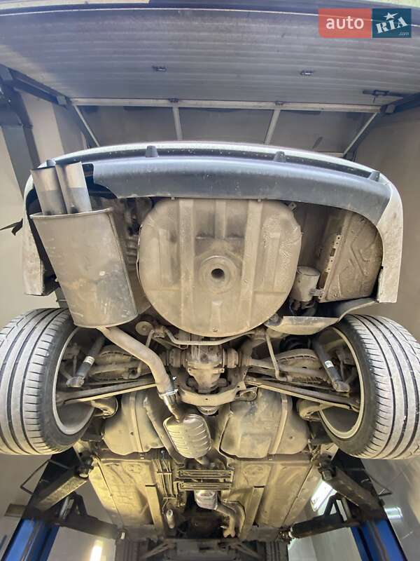 Седан BMW 3 Series 2000 в Львові