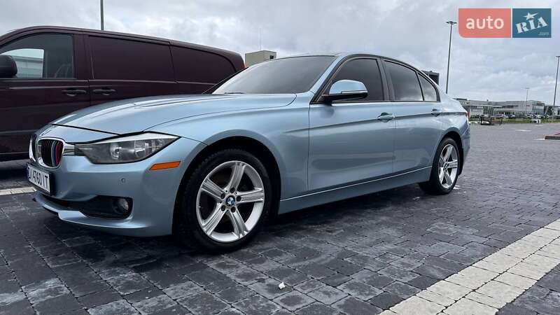 Седан BMW 3 Series 2013 в Львове