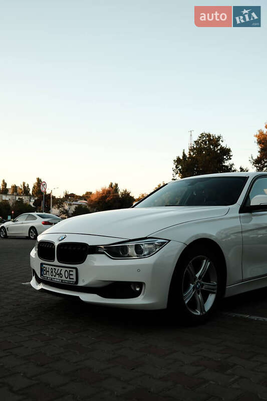 Седан BMW 3 Series 2014 в Киеве