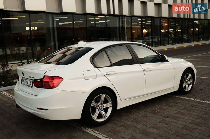 Седан BMW 3 Series 2014 в Киеве