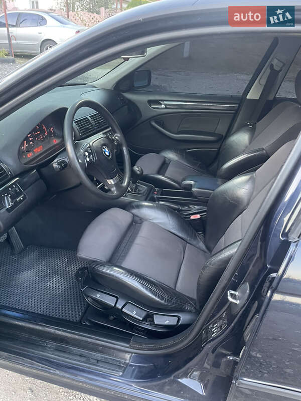 Седан BMW 3 Series 2002 в Новомосковске