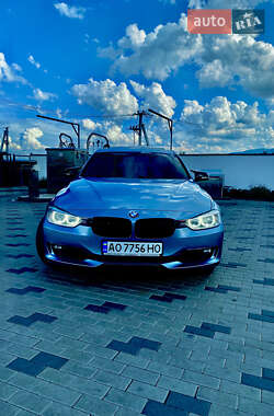 Седан BMW 3 Series 2013 в Хусте