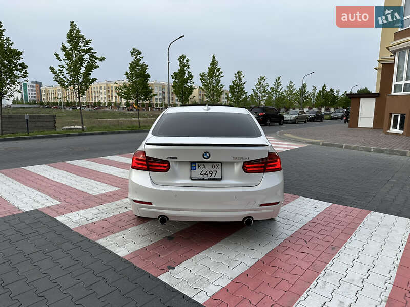 Седан BMW 3 Series 2014 в Киеве