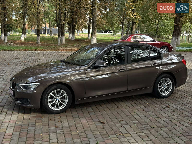 Седан BMW 3 Series 2012 в Тячеве фото 12 Седан BMW 3 Series 2012 в Тячеве