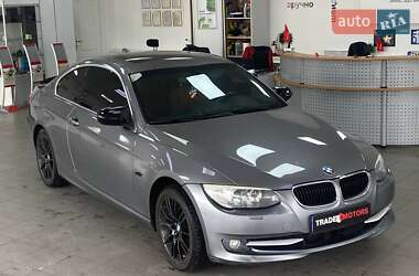 Купе BMW 3 Series 2011 в 