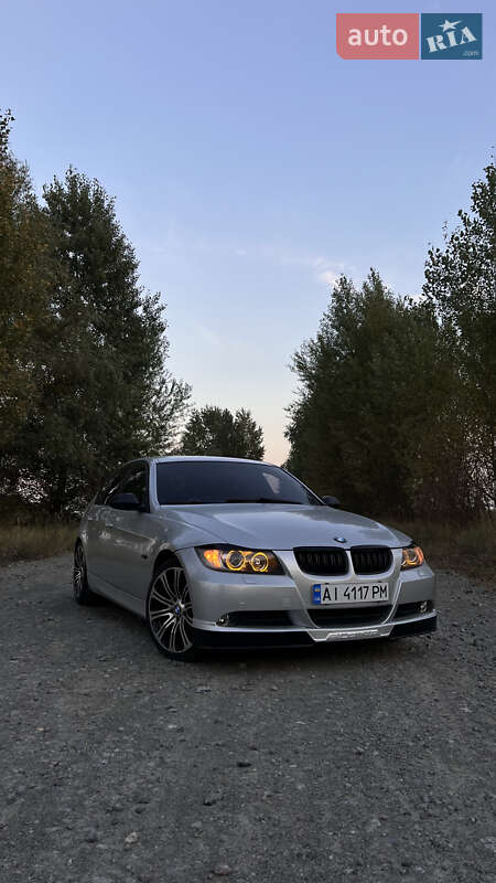 Седан BMW 3 Series 2005 в Вышгороде
