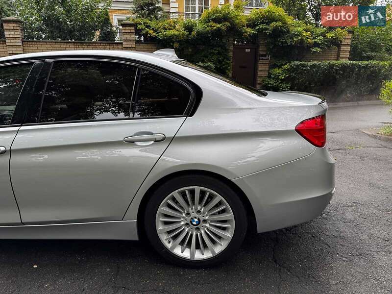 Седан BMW 3 Series 2012 в Киеве