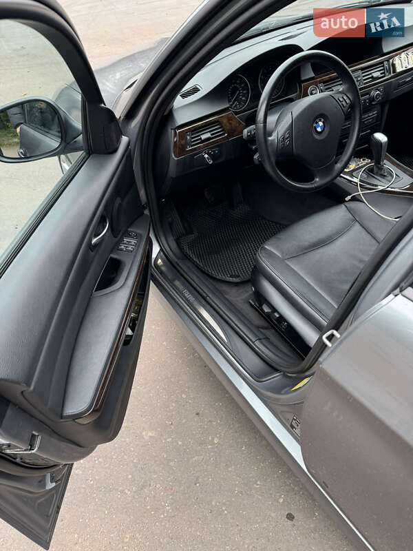 Седан BMW 3 Series 2011 в Шептицькому