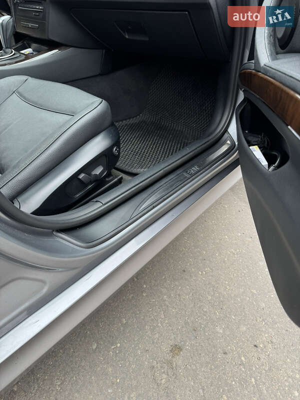 Седан BMW 3 Series 2011 в Шептицькому