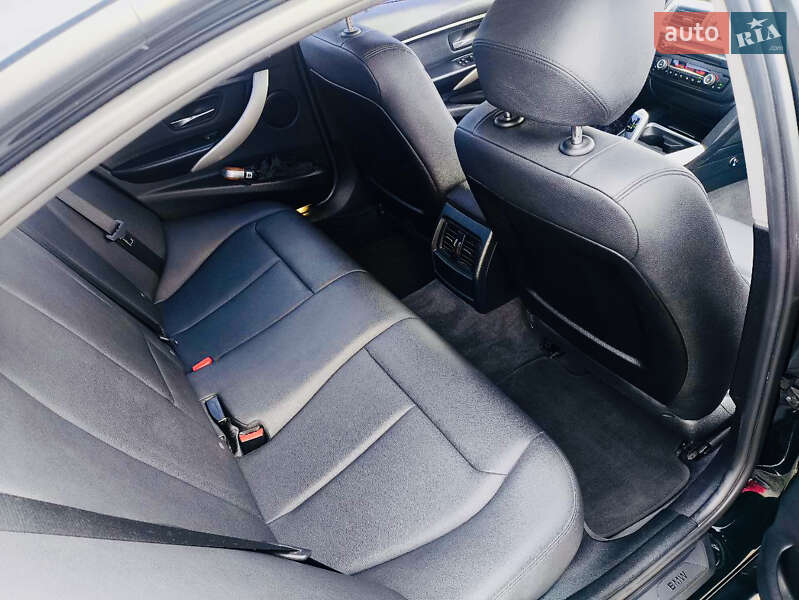 Седан BMW 3 Series 2014 в Виннице