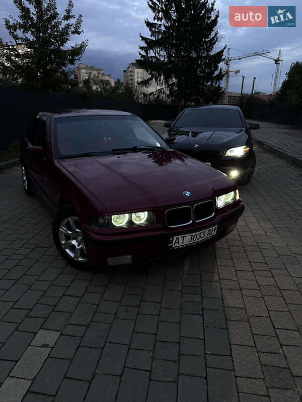 Седан BMW 3 Series 1993 в Ивано-Франковске