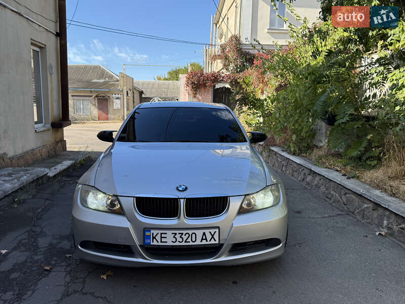 BMW 3 Series 2005