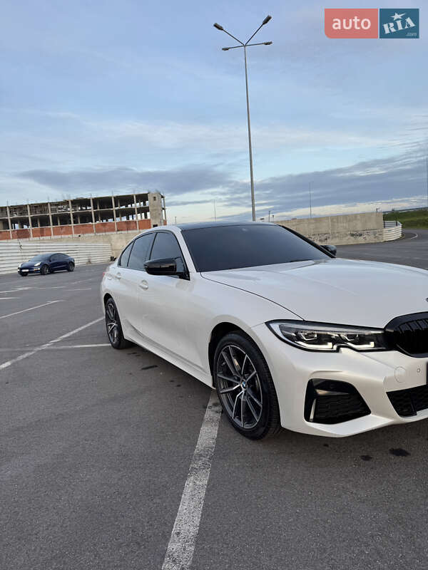 Седан BMW 3 Series 2021 в Львове
