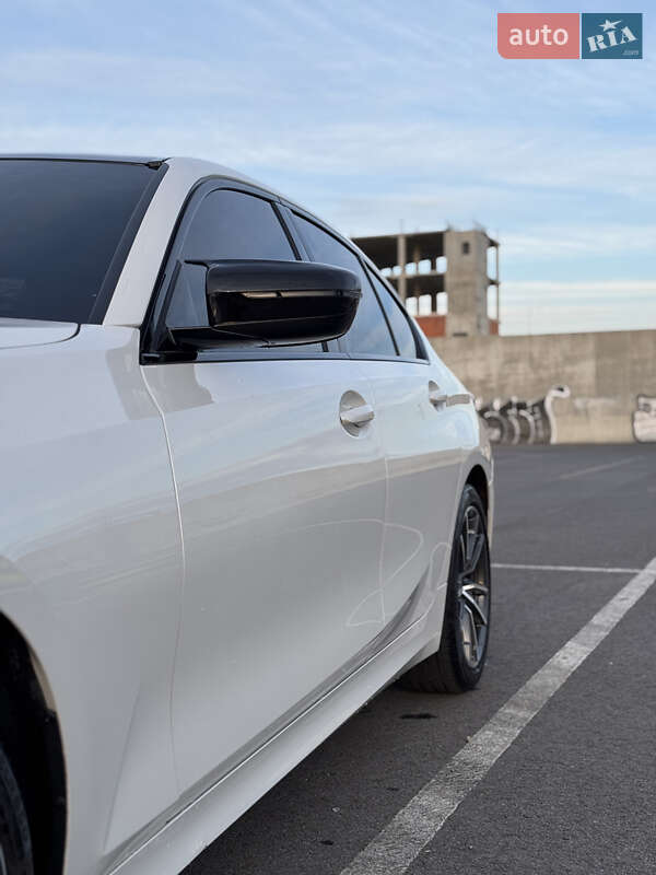 Седан BMW 3 Series 2021 в Львове