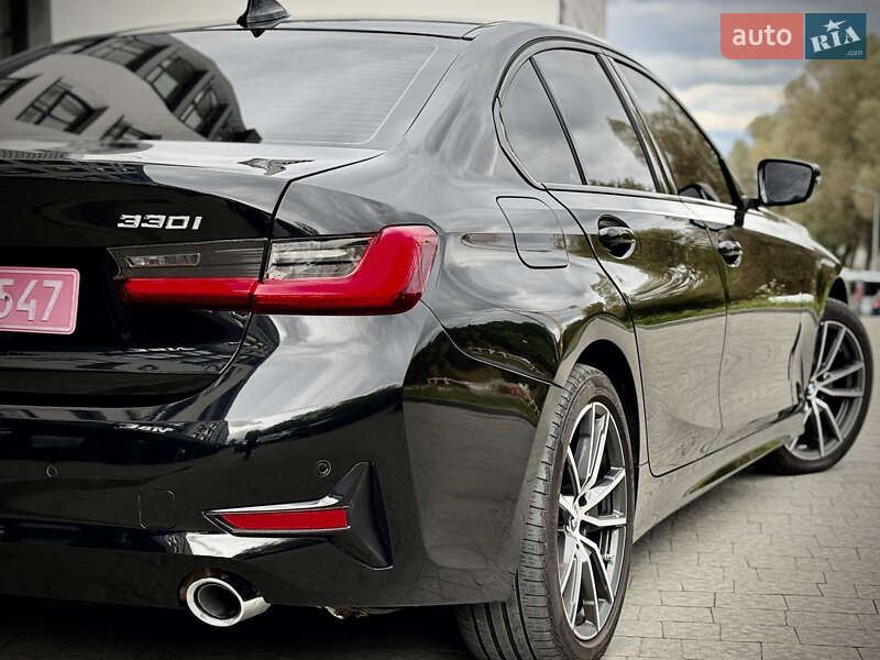 Седан BMW 3 Series 2020 в Львові