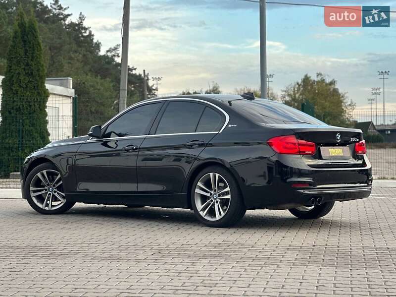 Седан BMW 3 Series 2017 в Киеве